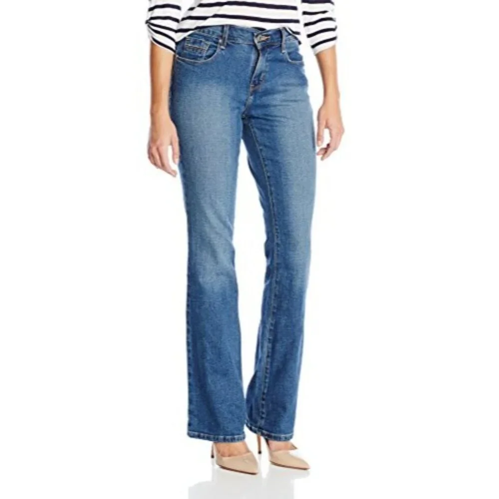Levi's Women's 515 Classic Boot Cut Mid Rise Blue Jeans - Picture 5 of 10